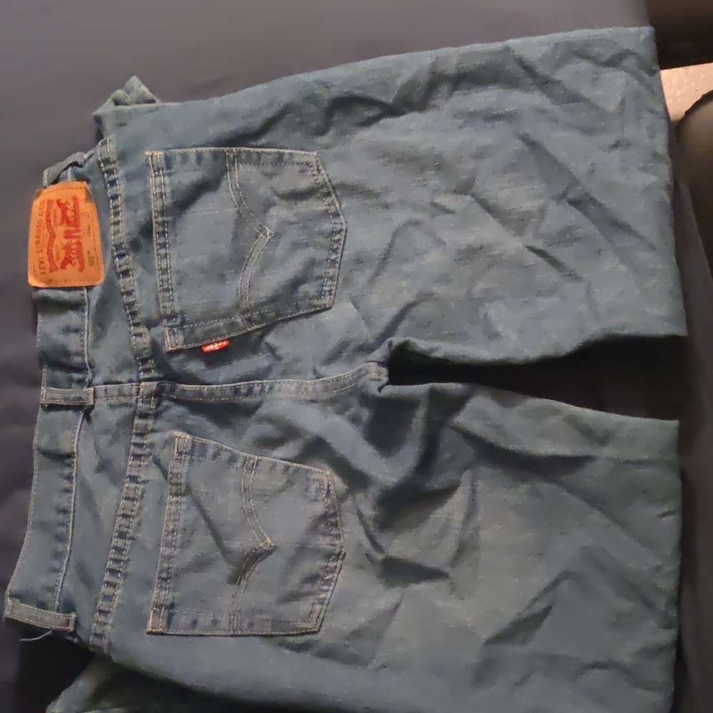 Levi Jean's